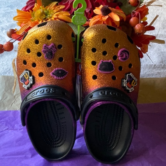 🧙‍♀️🎃🧙‍♀️ DISNEY HOCUS POCUS CROCS 🧙‍♀️🎃🧙‍♀️NWT 🧙‍♀️🎃🧙‍♀️ - Picture 8 of 16